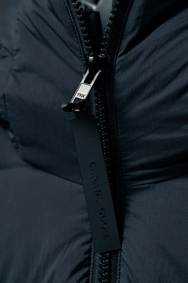 Canada Goose Down Jackets Hooded quilted puffer jacket with black-label patch product detail image 9