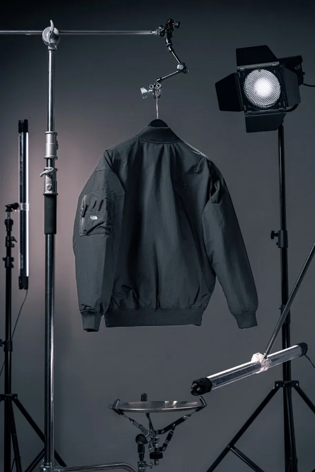 The North Face Down Jackets Quilted bomber jacket with sleeve utility pocket product detail image 12