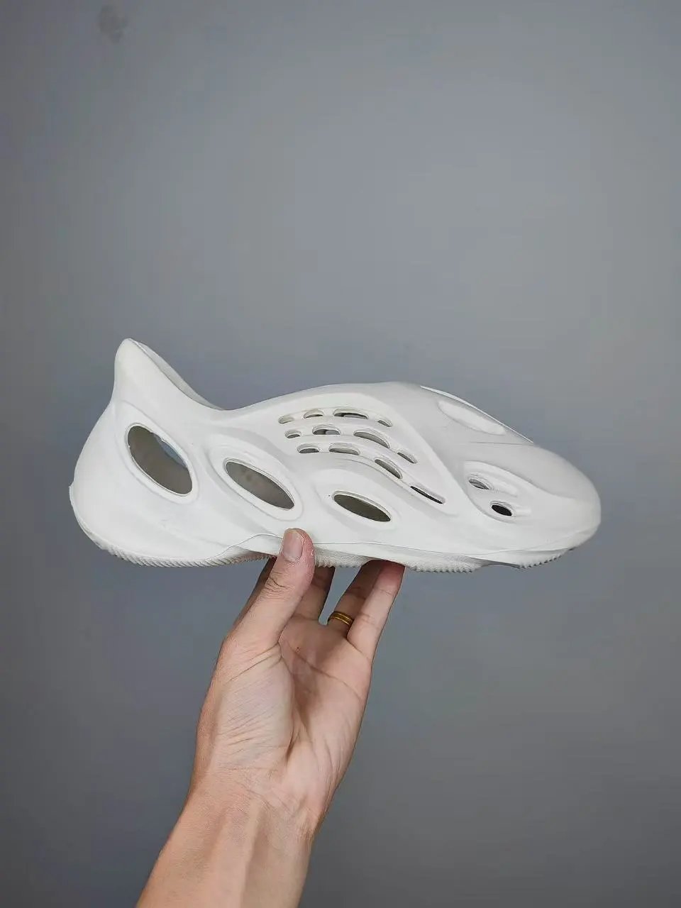 White (G55486) SKU image