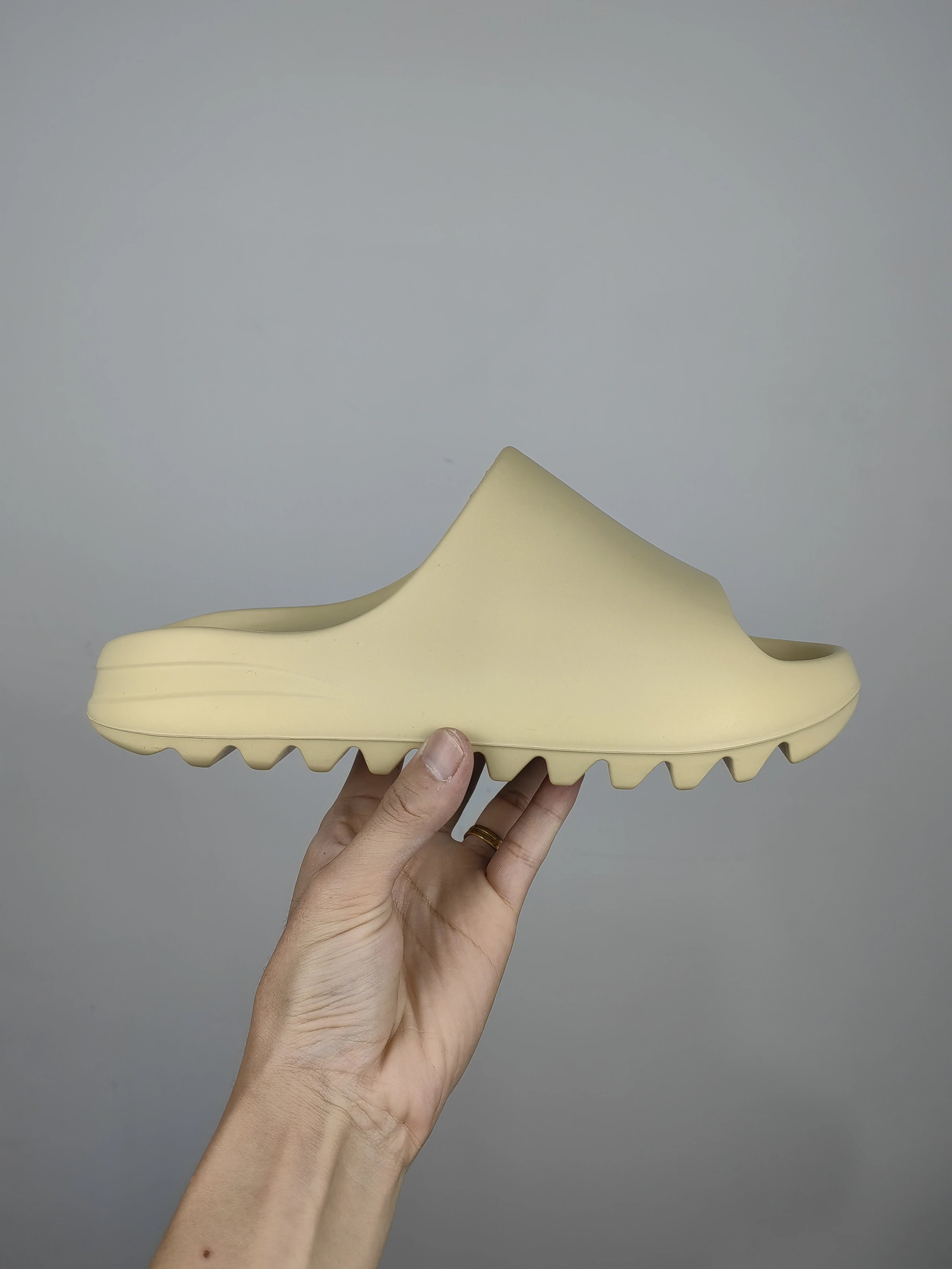 Sand Gloss (FW6344)