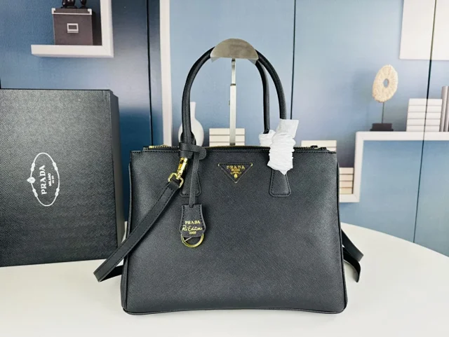 Prada Shoulder Bags Triangle Logo Bag product detail image 10
