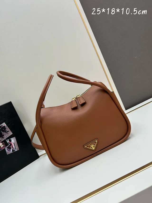 Prada Shoulder Bags Triangle Logo Bag product detail image 11