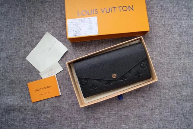 Louis Vuitton Multiple wallet models product detail image 6