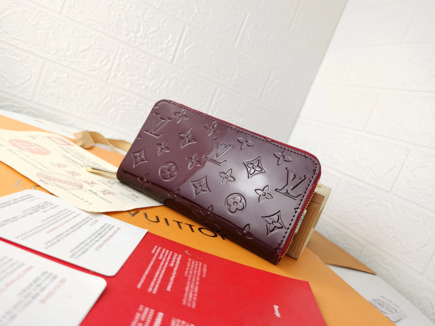 Louis Vuitton Monogram Vernis Zippy Long Wallet Burgundy - 1