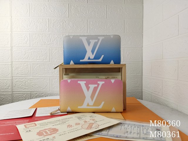 LV Louis Vuitton wallet: seller detail photo 3