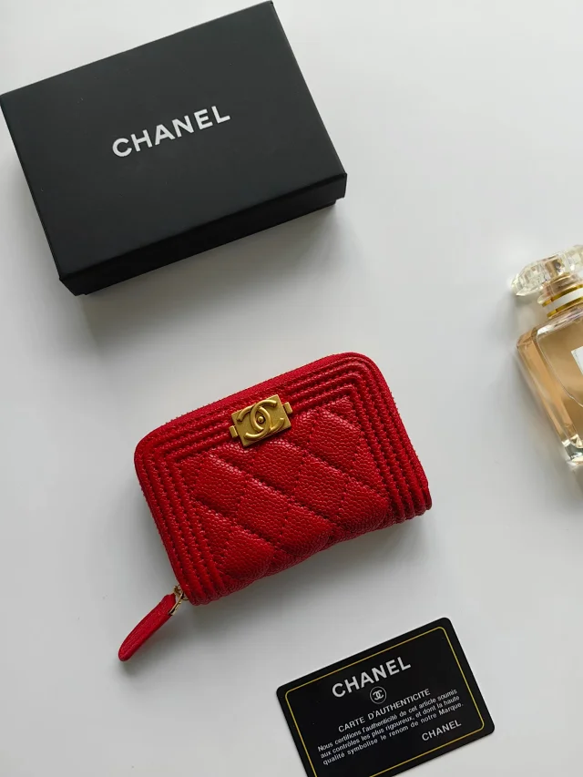 Chanel Wallets & Card Holders Quilted Zip Wallet product detail image 10