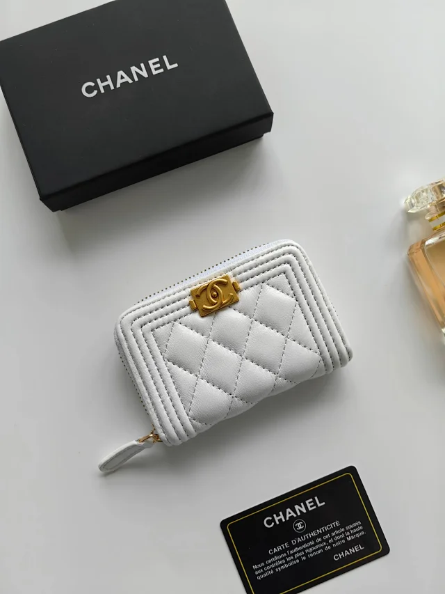 Chanel Wallets & Card Holders Quilted Zip Wallet product detail image 11