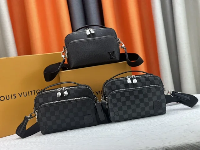 Louis Vuitton Crossbody Bags Monogram and Damier Canvas Bag product detail image 3