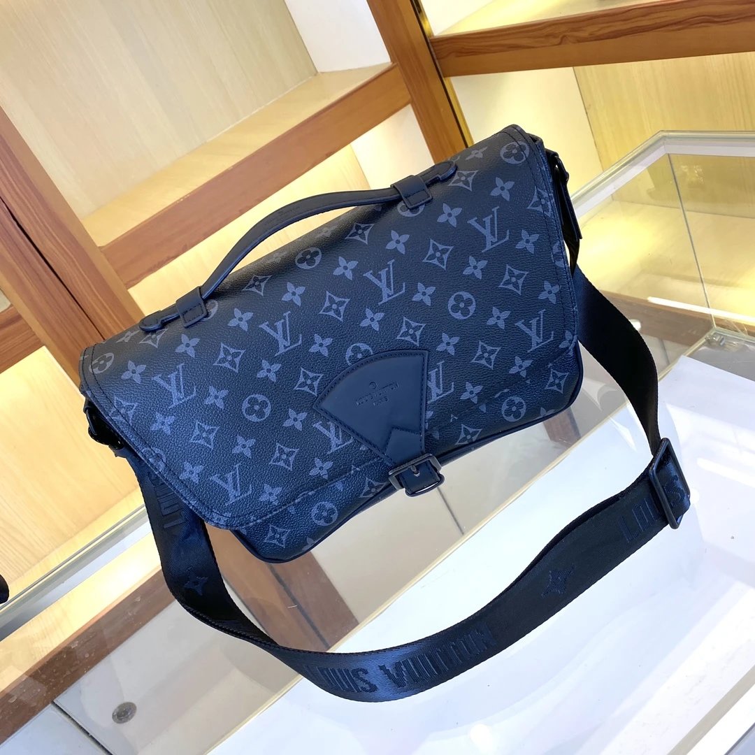 Louis Vuitton Messenger PM Monogram Eclipse Black