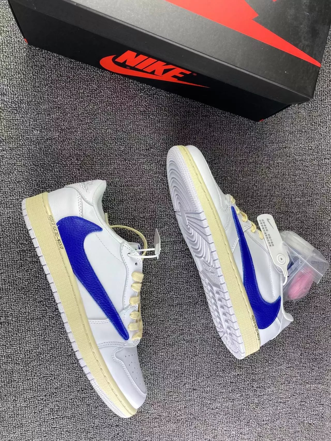 AJ1 Tri-Link Collaboration Low Reverse Swoosh