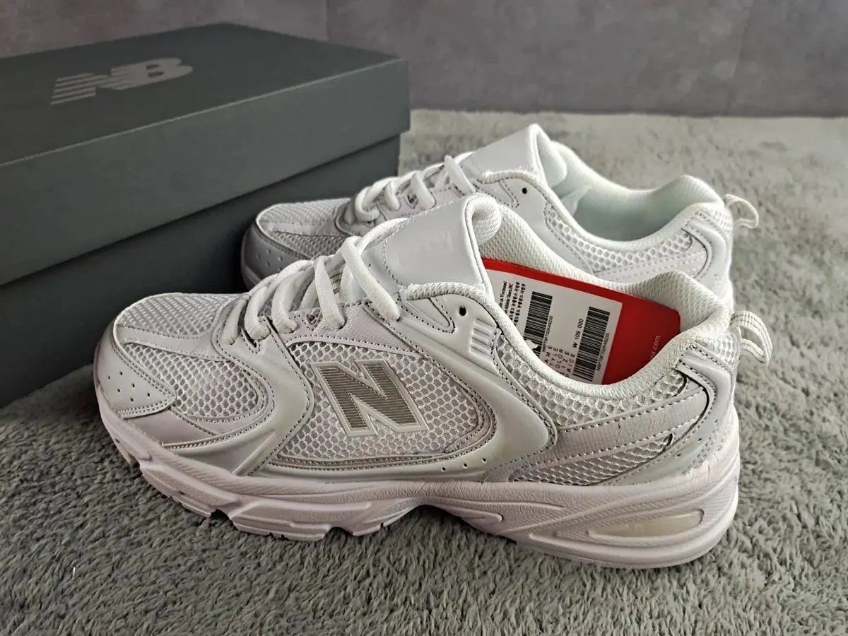 WR530FW1 All White