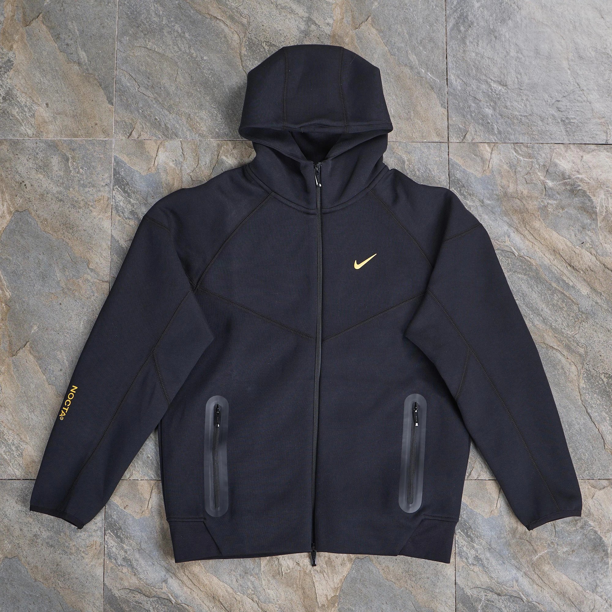 FD8454 Black