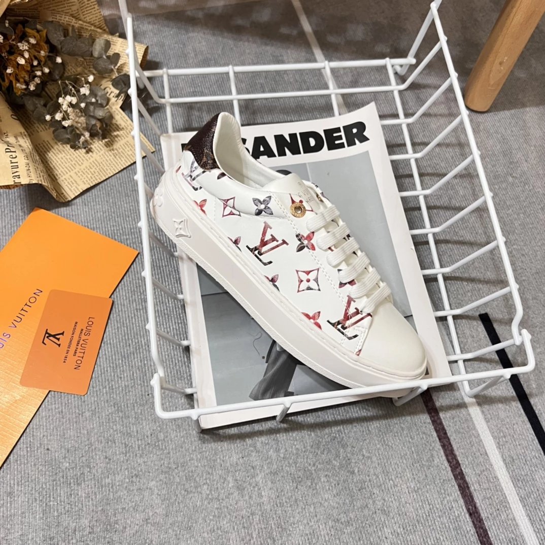 Louis Vuitton Sneakers Low-Top Monogram Lace-Up — Red and Brown Print with Brown Tail