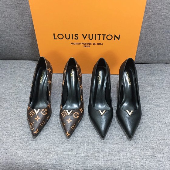 High version L pointed printed thin heel high heels pointed pointed thin heel high heels French temperament socialite shallow mouth single shoe for women 2024 new printed thin heels pointed metal buckle patent leather thin heel high heels pointed black high heels black versatile sexy high heels pointed printed thin heel high heels presbyopia high heels metal pointed color blocked presbyopia shallow mouth women's shoes