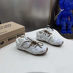 thumbnail for High version MIU retro distressed small white shoes Miao Miao co-branded 530 casual sneakers breathable leather Forrest Gump shoes leather rubbed color distressed casual sneakers women's ins tide two-color laces dad shoes retro German training shoes Forrest Gump shoes genuine leather soft sole lace-up flat sole versatile small white shoes retro worn-out sports German training shoes dirty dirty shoes women's polished color distressed soft-soled casual shoes
