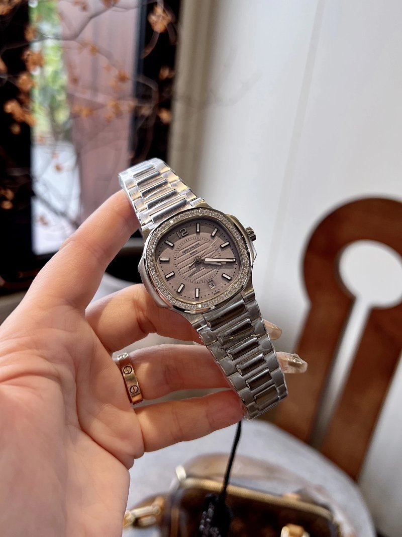 Watch from Three-legged