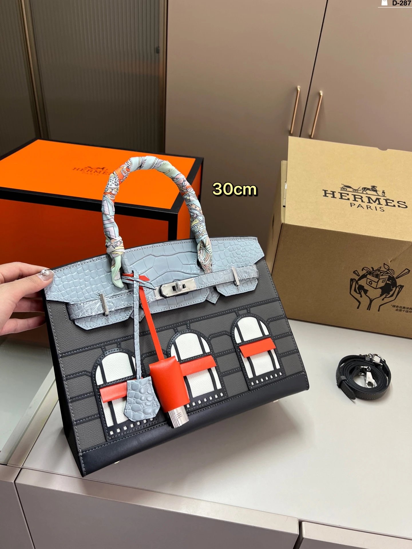 Hermès Mini Kelly Pochette Orange Epsom Leather Chain Bag - 35