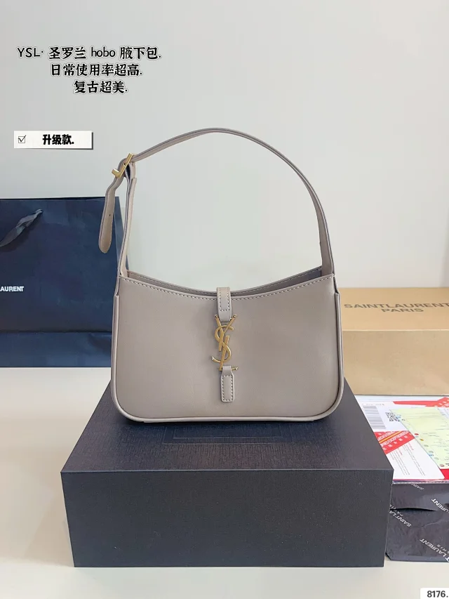 Saint Laurent Crossbody Bags Logo flap and chain-strap designs product detail image 32