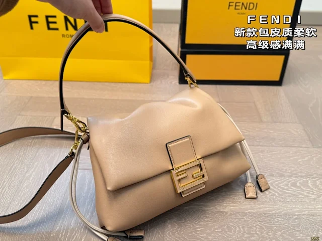 Fendi Sunshine and Peekaboo bags product detail image 33