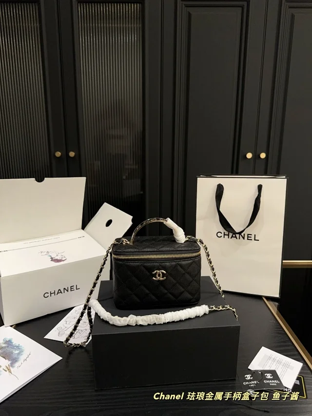 Chanel Handbags Quilted Top-Handle Chain-Strap Bag product detail image 26