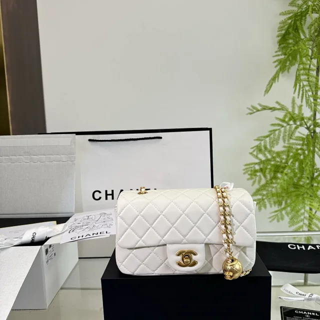 Chanel Handbags Quilted Top-Handle Chain-Strap Bag product detail image 15