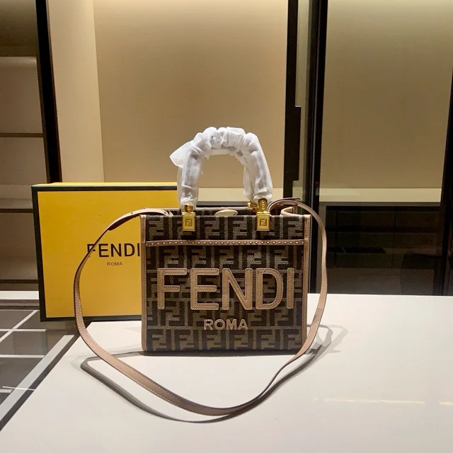 Fendi Sunshine and Peekaboo bags product detail image 15