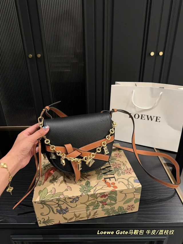 Loewe Drawstring Logo Shoulder Bag product detail image 34