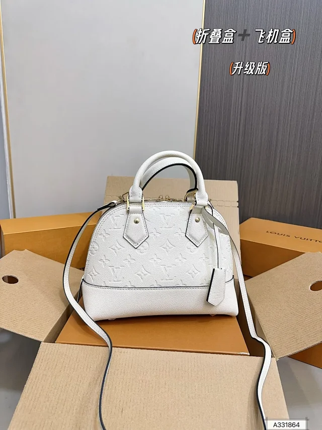 Louis Vuitton Monogram Handbag product detail image 38