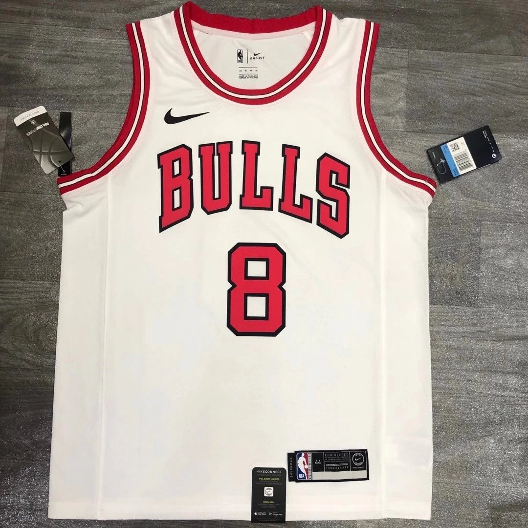 Bull White-8 Raven