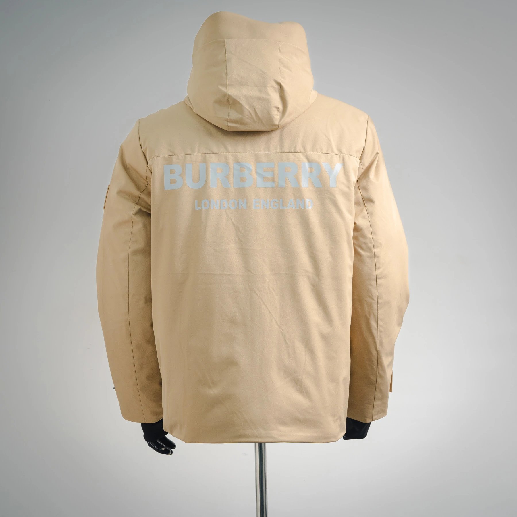 BR后背3M反光字母连帽羽绒服 2