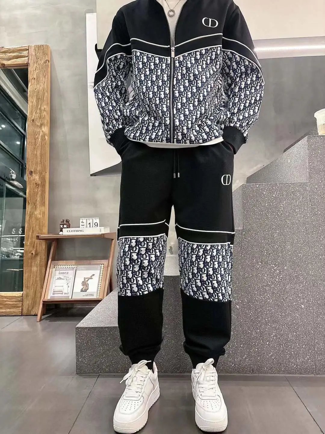 Dior Tracksuits Zip-up jacket and jogger set — 24