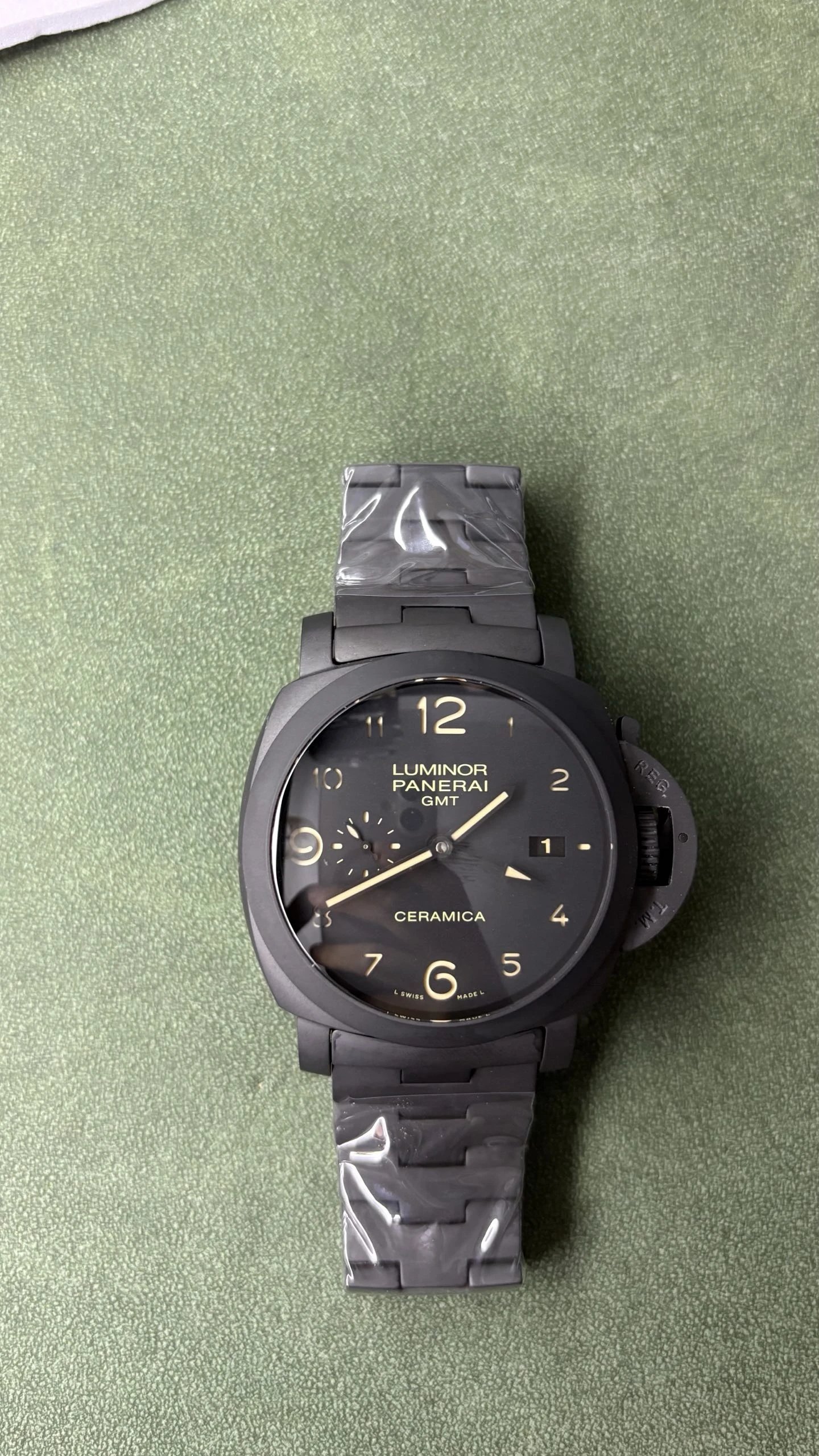 Panerai Luminor GMT Ceramica Watch - Black Dial-010818