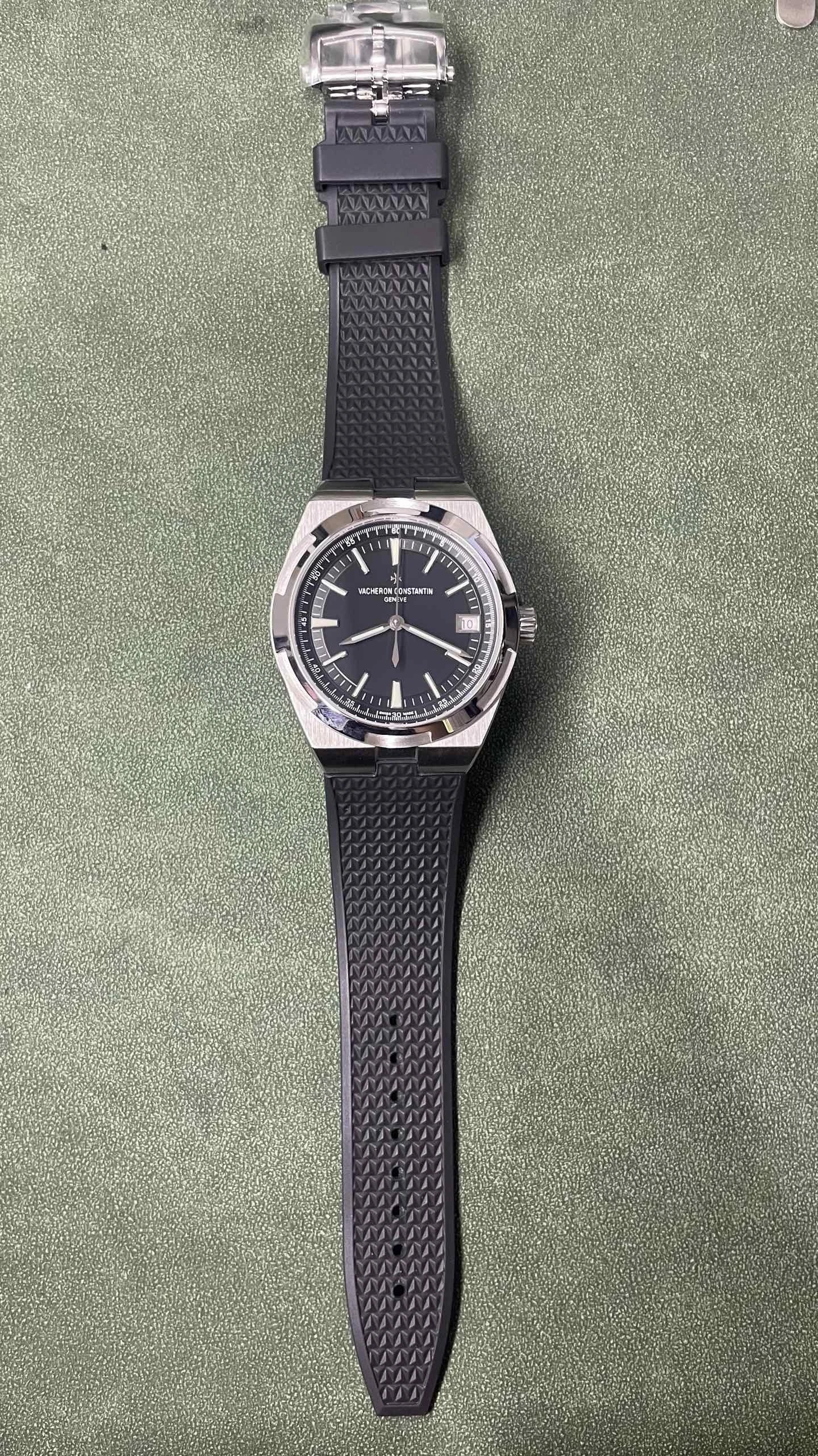 Vacheron Constantin Overseas Watch - Black Dial-011070