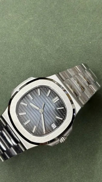 Patek Philippe Nautilus 5711 / 1A-010 Gray Dial Stainless Steel Mechanical Watch Watches - 4