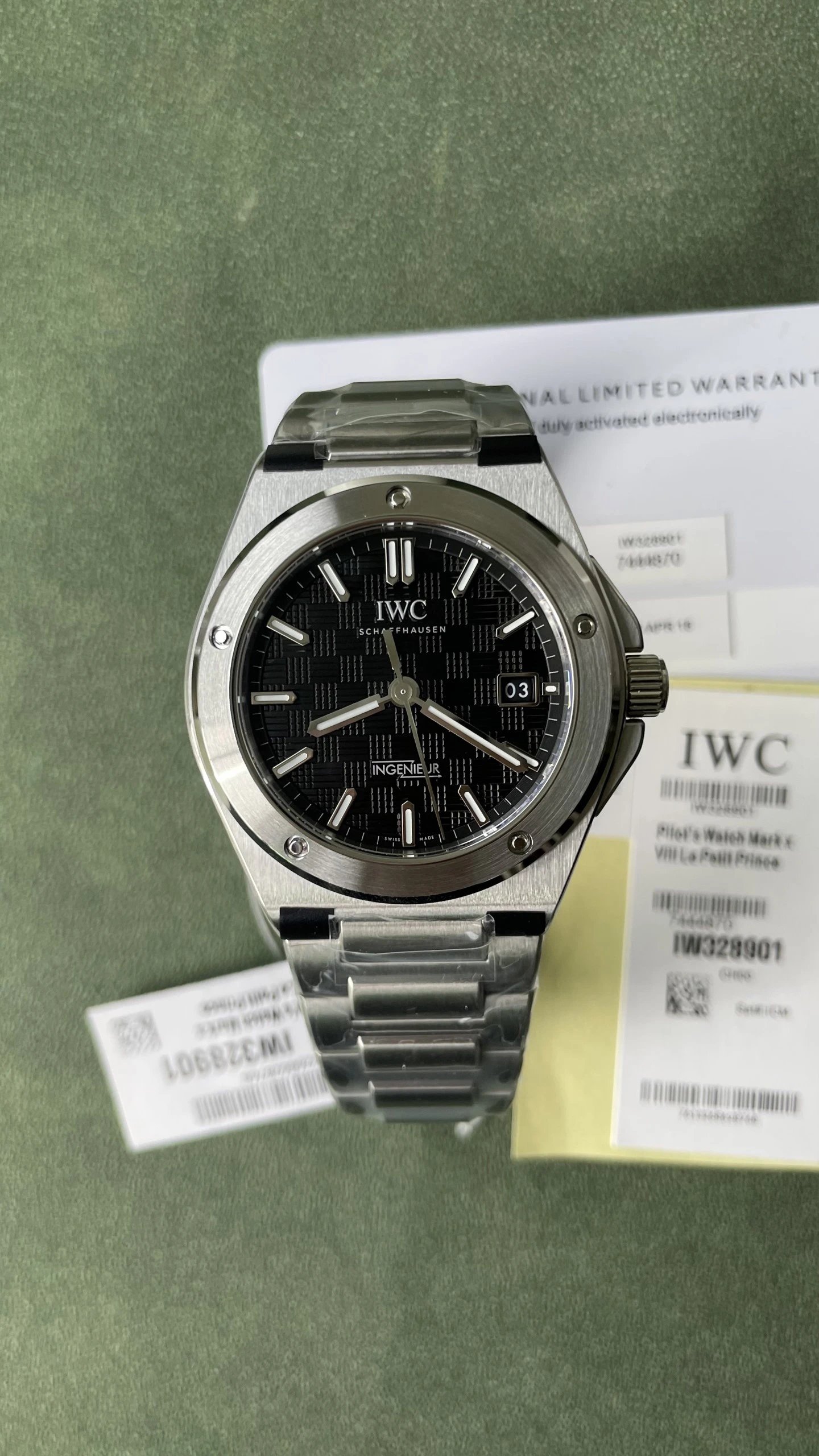 IWC Ingenieur Watch - Black Dial-010788