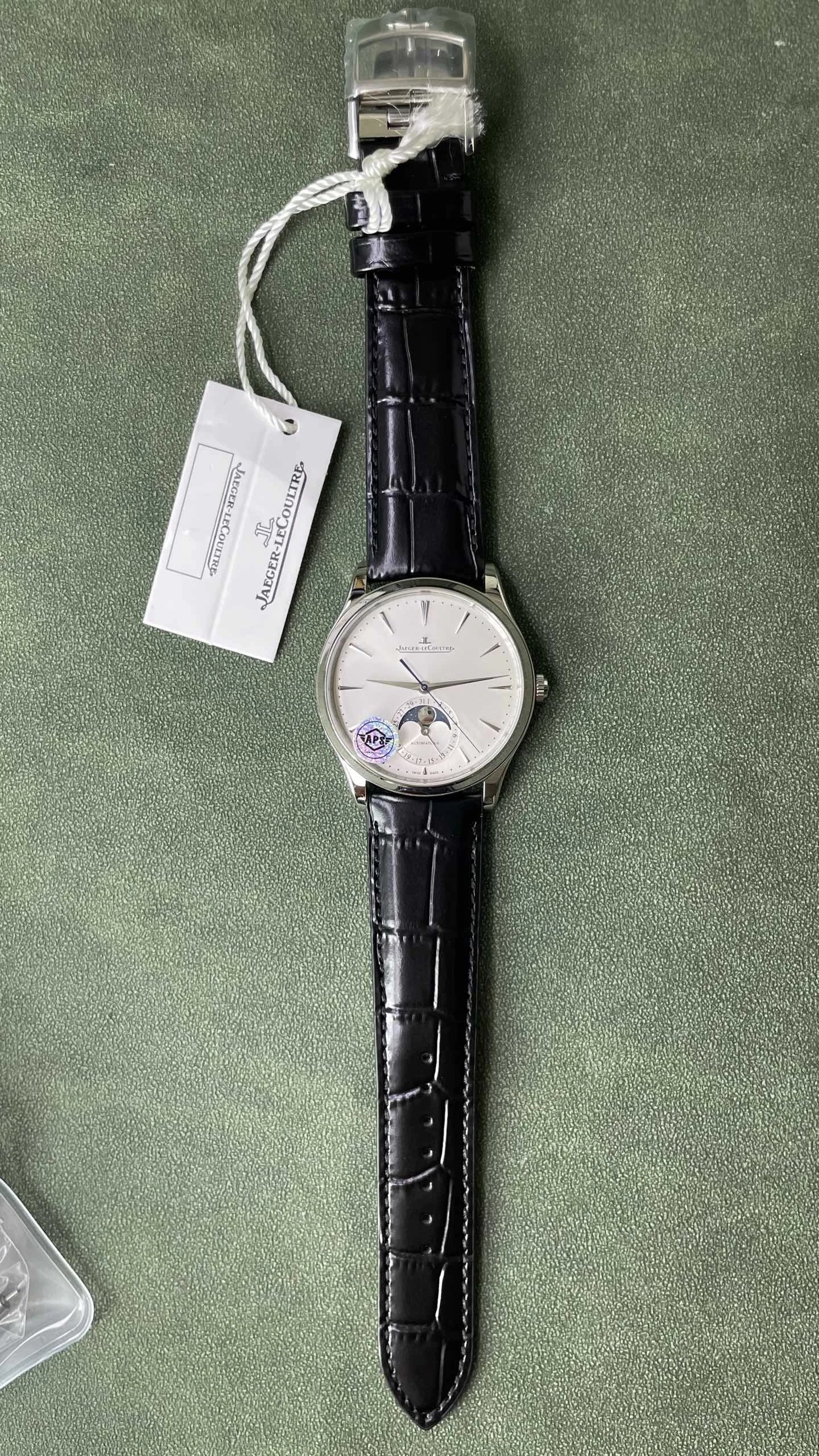 Jaeger-LeCoultre Master Ultra Thin Moon Watch - Silver Dial with Moon Phase-010747