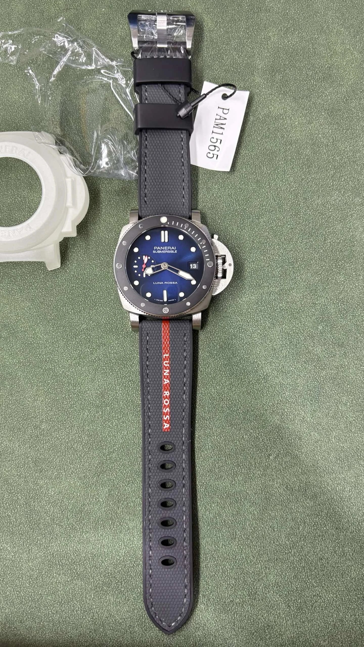 Panerai Submersible Luna Rossa Watch - Blue Dial-010845