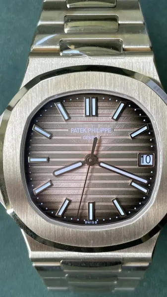 Patek Philippe Nautilus 5711 / 1A-010 Bronze Dial Mechanical Watch Watches - 4