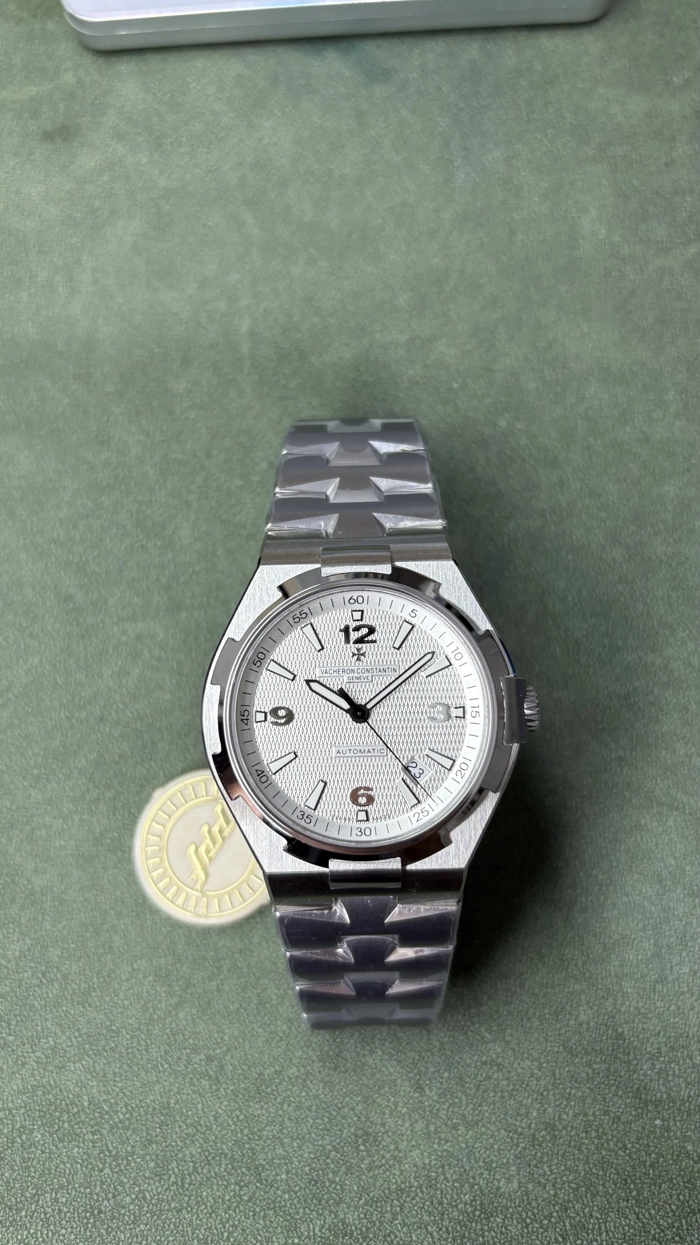 Vacheron Constantin Overseas Watch - Silver Dial-011099