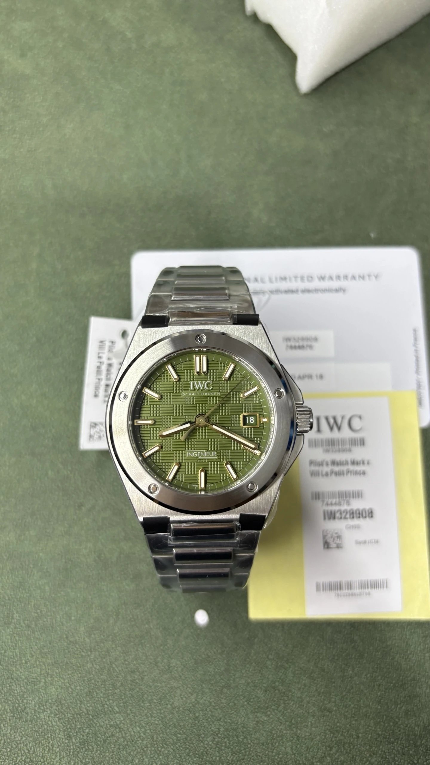 IWC Pilot's Watch Mark XX Watch - Green Dial-010785