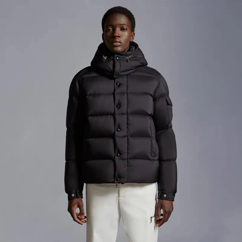 With NFC Mon Vezere Short Down Jacket Top Quality
