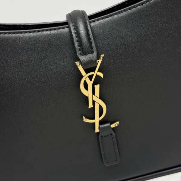 Prada Re-Edition 2005 Black Nylon Shoulder Bag with Chain Strap - 3