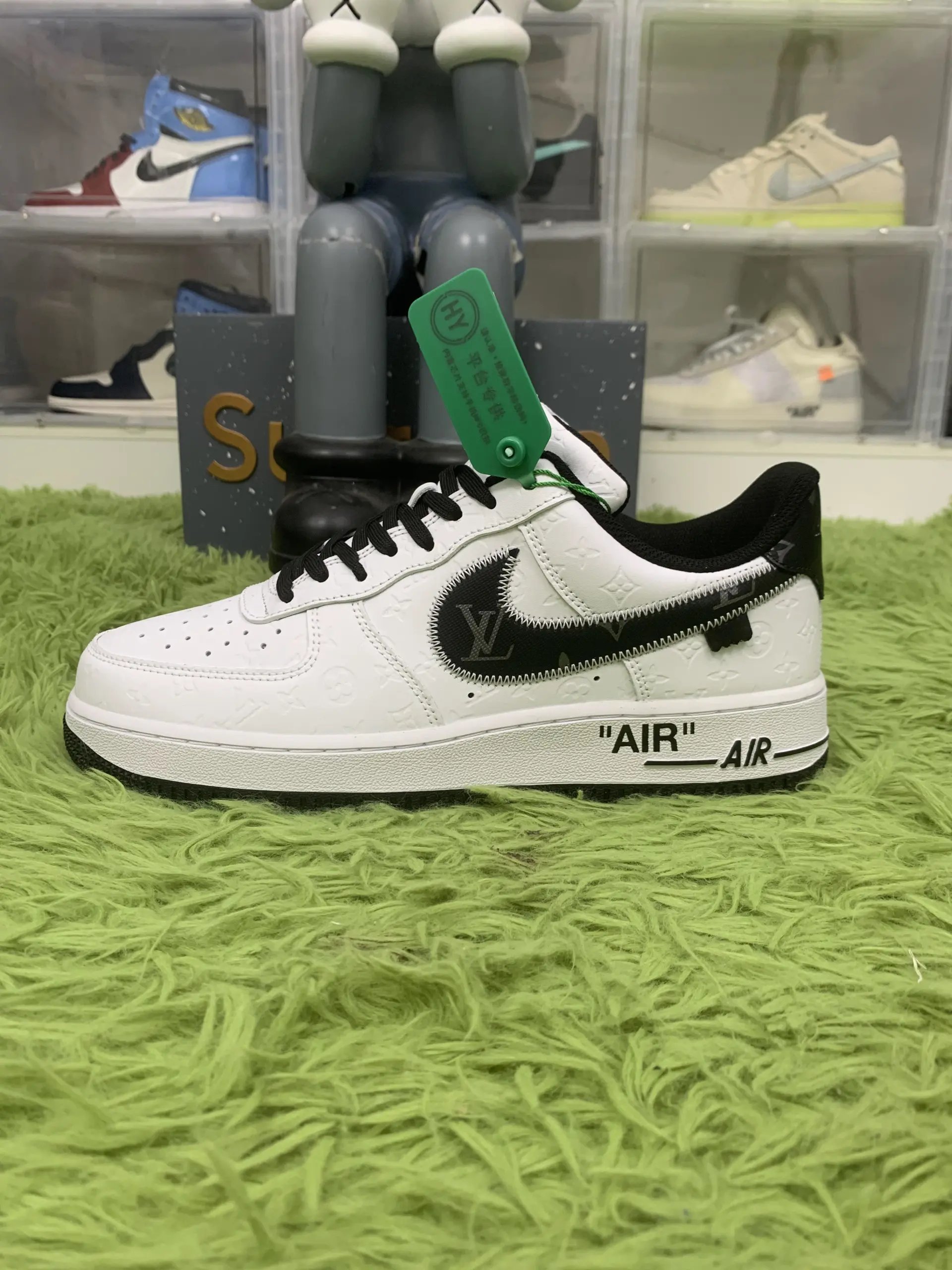 Nike Air Force 1 Low LV8 Sneakers