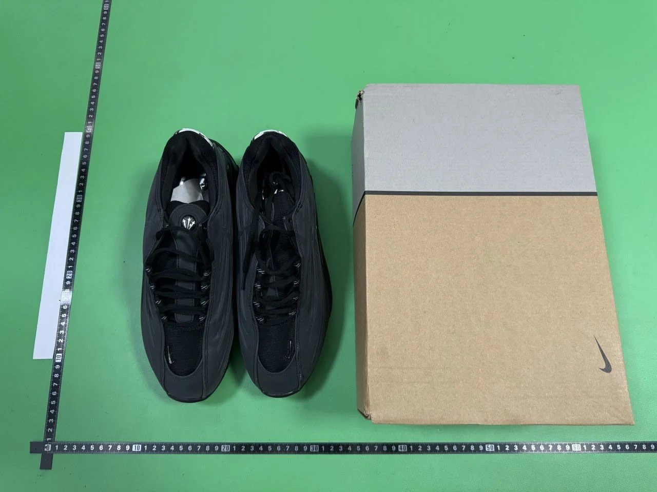 Nike Sneakers Low-Top with Visible Air Cushioning image 7