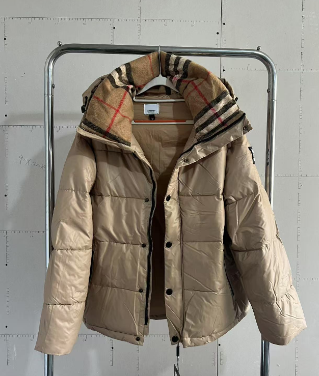 Burberry khaki red grid