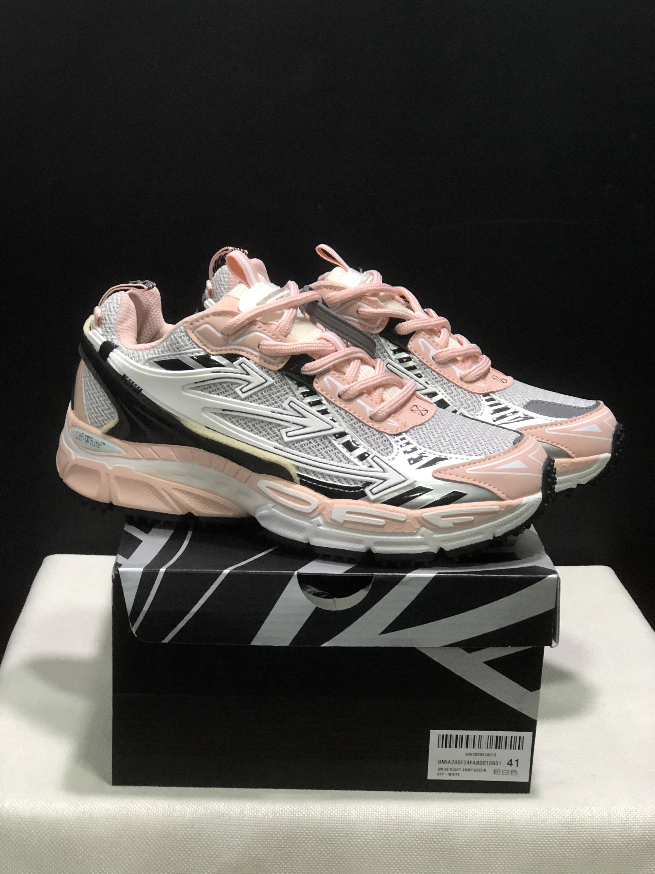 Off-White arrow motif lace-up sneakers product photo 2