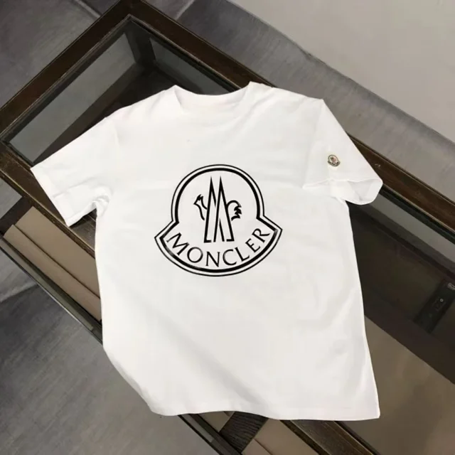 Moncler T-Shirts Short-Sleeve Logo Graphic T-Shirt product detail image 13