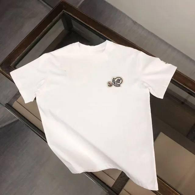 Moncler T-Shirts Short-Sleeve Logo Graphic T-Shirt product detail image 4