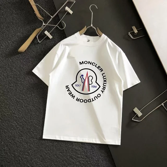 Moncler T-Shirts Short-Sleeve Logo Graphic T-Shirt product detail image 6