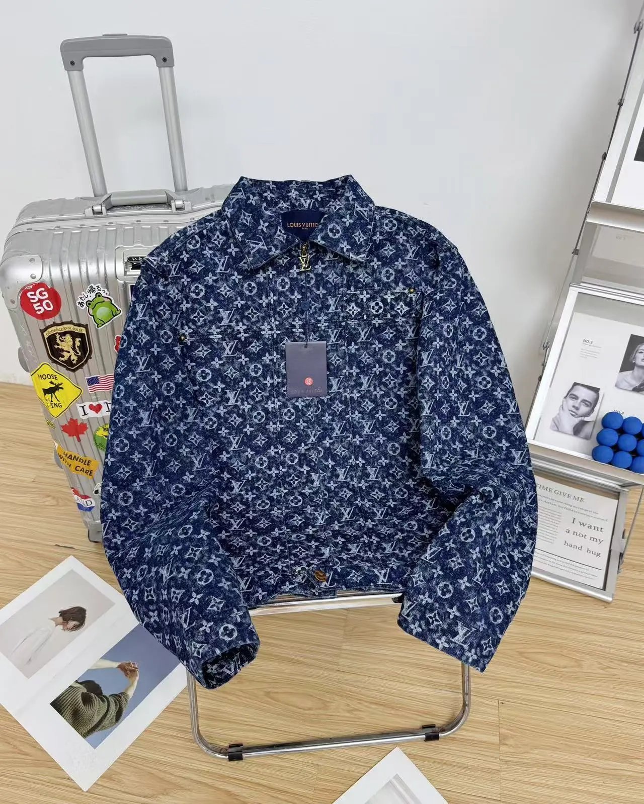Louis Vuitton Blue M
